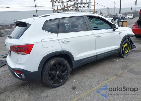 2022 Volkswagen Taos 1.5T Se z USA, uszkodzony, nr VIN 3VVRX7B24NM090138